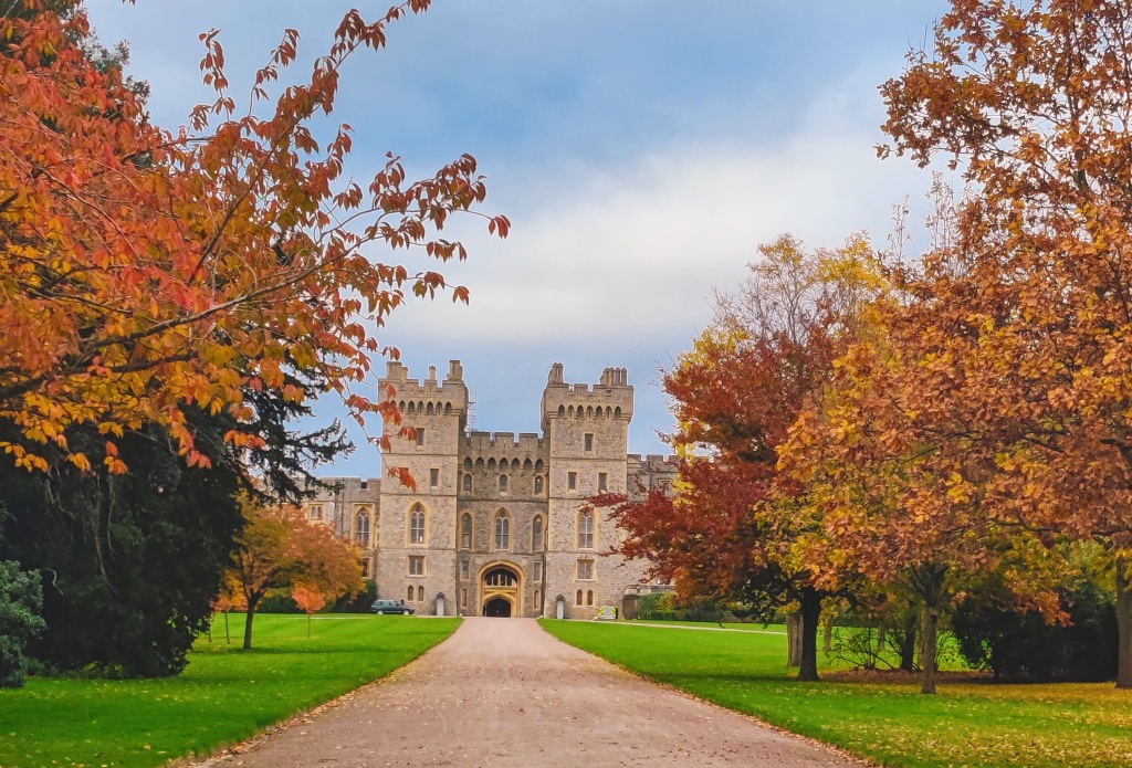 4 Best Castles to See Fall in England