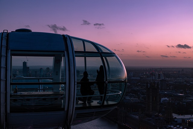 I Caught a Gorgeous Sunrise over the London Eye for the First Time