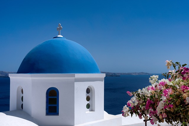 How to Spend 3 Days in Santorini